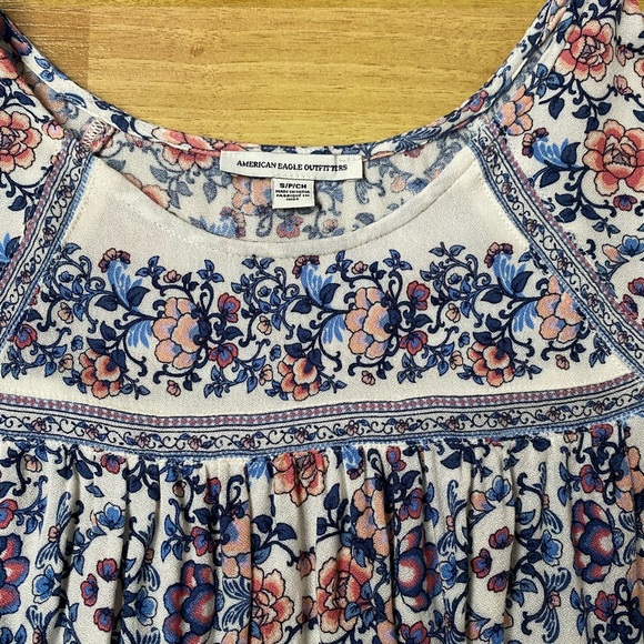 American Eagle Floral Blouse - Picture 2 of 4